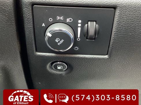 Used 2020 Jeep Grand Cherokee Limited w/ Luxury Group II image 29