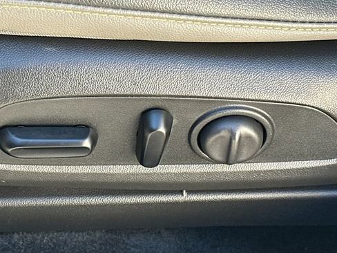 Used 2024 Chevrolet Trax ACTIV w/ Driver Confidence Package image 38