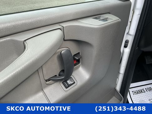 Used 2015 GMC Savana 2500 RWD image 22
