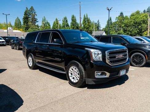Used 2019 GMC Yukon XL SLT w/ Open Road Package AWD/4WD image 29