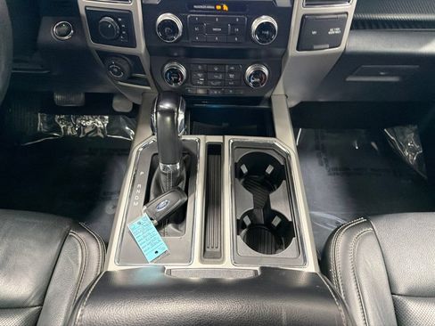 Used 2020 Ford F150 Lariat w/ Equipment Group 502A Luxury AWD/4WD image 17