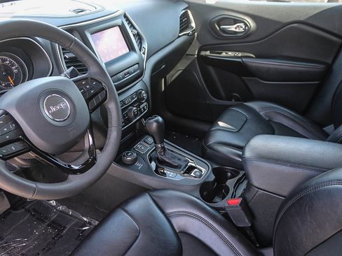 Used 2021 Jeep Cherokee Latitude Plus AWD/4WD image 21