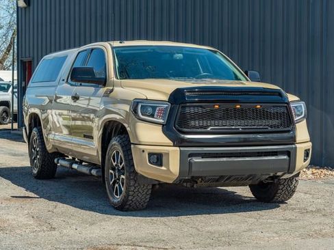 Used 2017 Toyota Tundra SR5 image 8