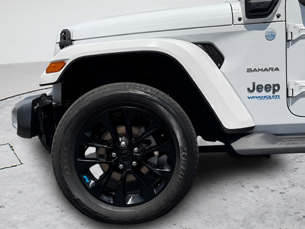 Used 2022 Jeep Wrangler Unlimited Sahara AWD/4WD image 55
