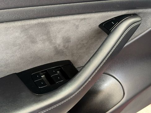 Used 2019 Tesla Model 3 Long Range RWD image 15
