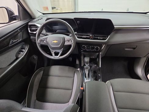 Used 2025 Chevrolet TrailBlazer LT w/ Convenience Package AWD/4WD image 13