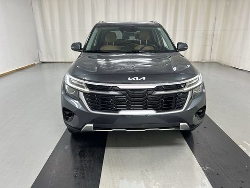 Used 2024 Kia Seltos EX AWD/4WD image 3