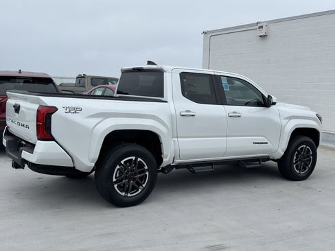 New 2025 Toyota Tacoma TRD Sport image 12