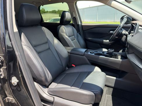 Certified 2023 Nissan Rogue SV w/ SV Premium B Package AWD/4WD image 21