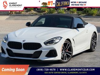 Used 2022 BMW Z4 M40i w/ Premium Package RWD video 1