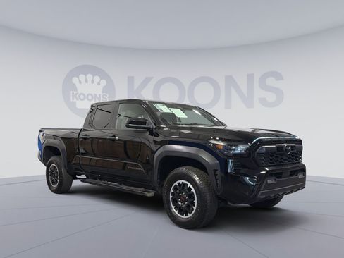 Used 2024 Toyota Tacoma TRD Off-Road AWD/4WD image 10