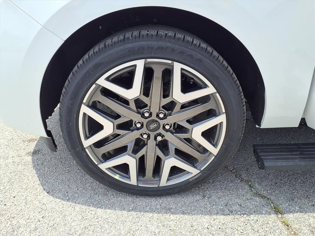 New 2026 Ford Expedition Max Platinum w/ Platinum Ultimate Package AWD/4WD image 25