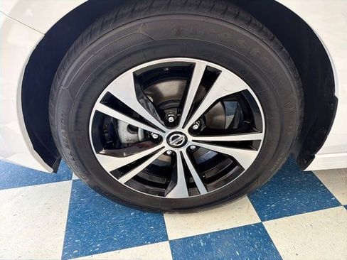 Used 2023 Nissan Sentra SV FWD image 15