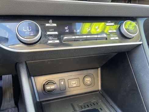 Used 2021 Hyundai Sonata Limited image 22