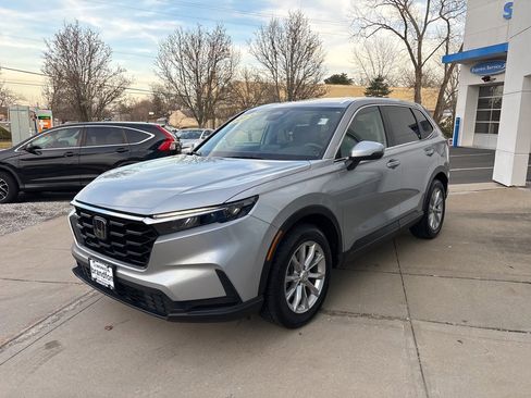 Used 2023 Honda CR-V EX image 3