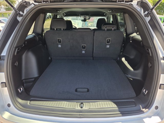 New 2026 Jeep Grand Cherokee Laredo RWD image 16