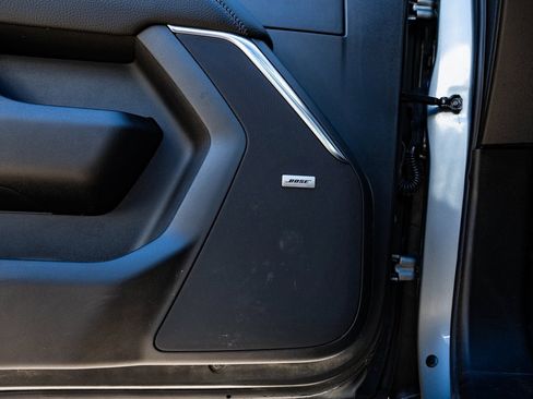 Used 2024 GMC Yukon XL Denali image 29