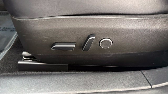 Used 2023 Tesla Model 3 Standard Range RWD image 13