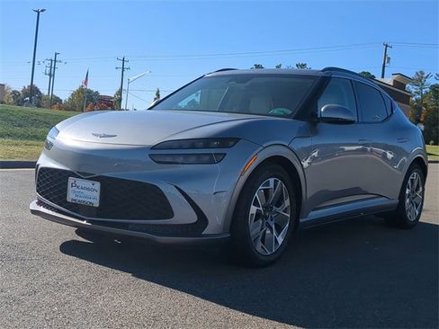 Used 2024 Genesis GV60 RWD image 7