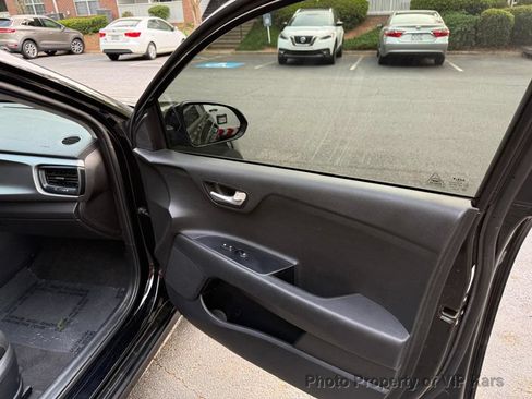 Used 2022 Kia Rio S FWD image 9