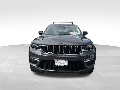 Used 2023 Jeep Grand Cherokee Limited AWD/4WD image 10