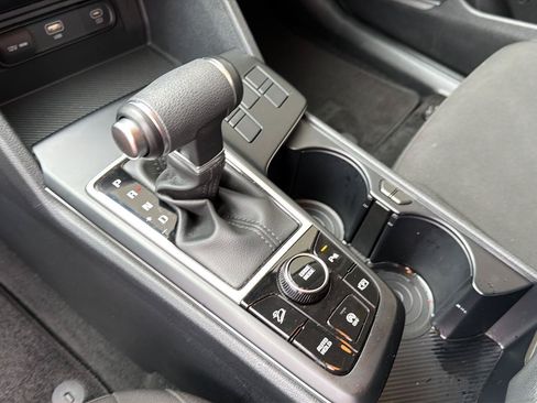 Used 2025 Kia Sportage LX FWD image 26