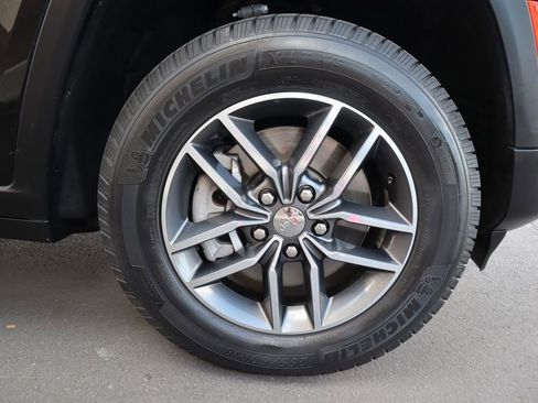 Used 2023 Jeep Grand Cherokee L Limited image 31