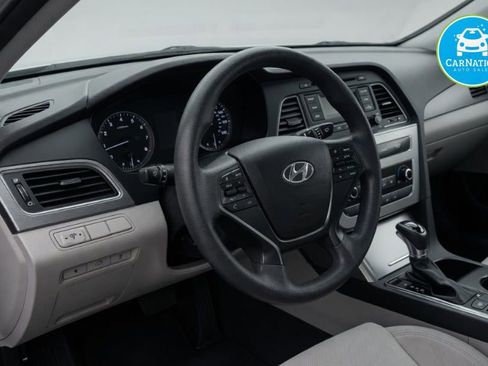 Used 2017 Hyundai Sonata SE FWD image 9