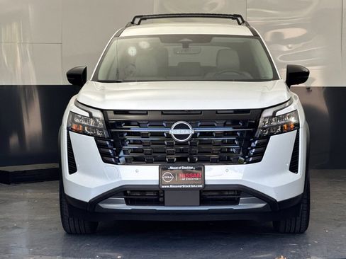 New 2026 Nissan Pathfinder SL AWD/4WD image 8