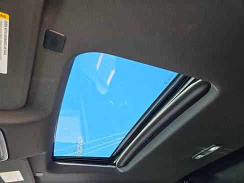 Used 2025 GMC Sierra 2500 AT4 w/ AT4 Premium Plus Package image 10