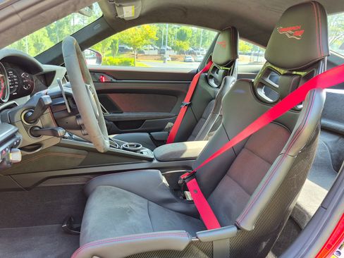 Certified 2025 Porsche 911 GT3 RS RWD image 5