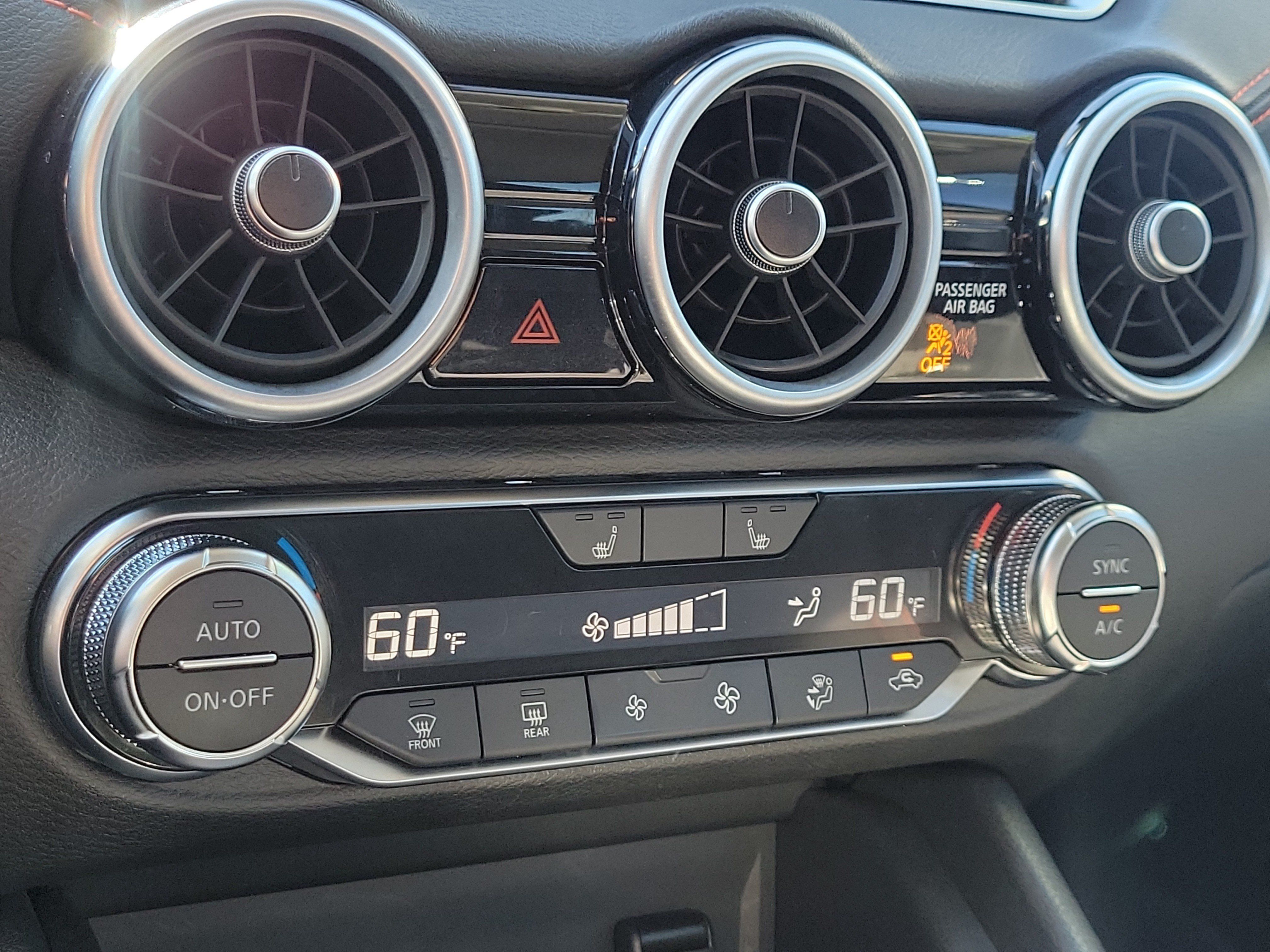 Used 2025 Nissan Sentra SR w/ Midnight Edition FWD image 26
