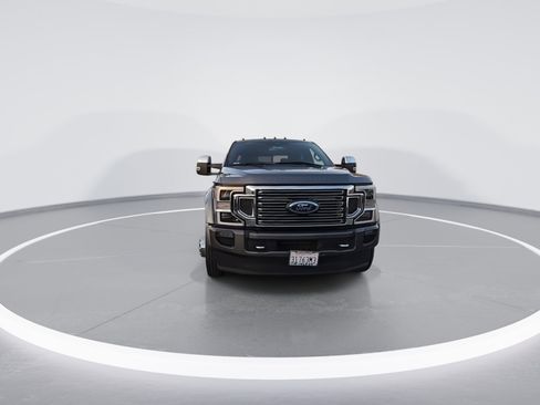 Used 2022 Ford F450 Platinum w/ FX4 Off-Road Package image 8