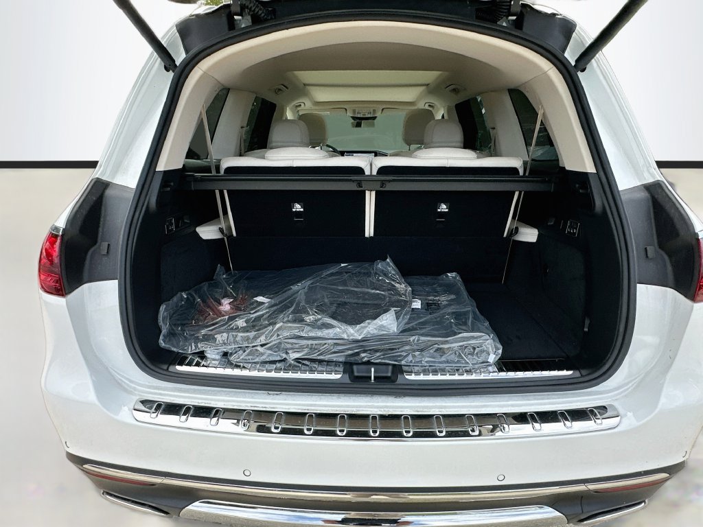 Certified 2026 Mercedes-Benz GLS 450 4MATIC image 28