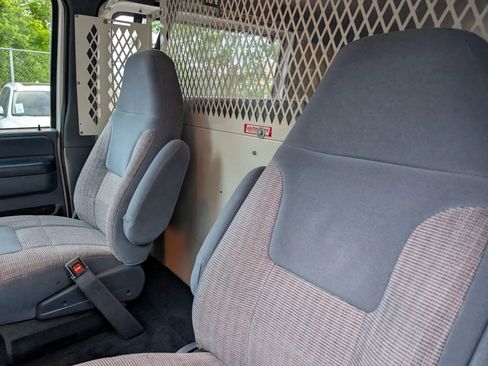 Used 1995 Ford E-250 and Econoline 250 Heavy-Duty RWD image 20