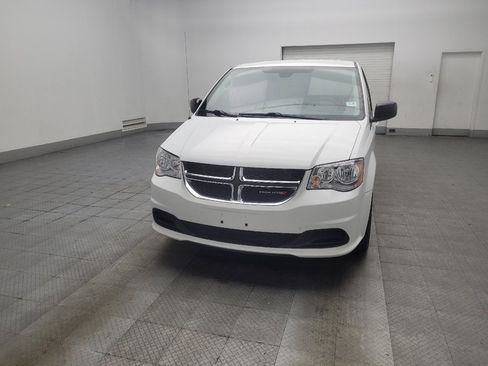 Used 2018 Dodge Grand Caravan SE w/ UConnect Hands-Free Group FWD image 15