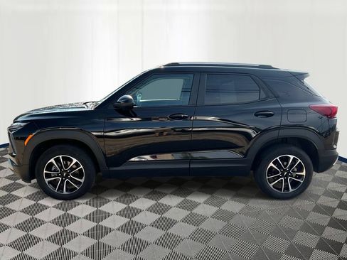 Used 2025 Chevrolet TrailBlazer LT AWD/4WD image 2