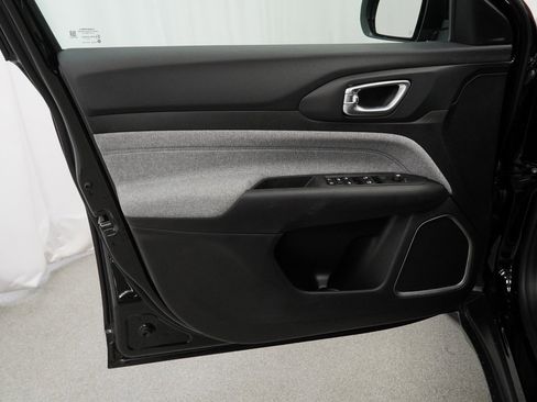 New 2026 Jeep Compass Latitude image 27