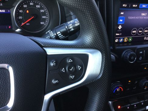 Used 2022 GMC Terrain SLE w/ Driver Convenience Package AWD/4WD image 15
