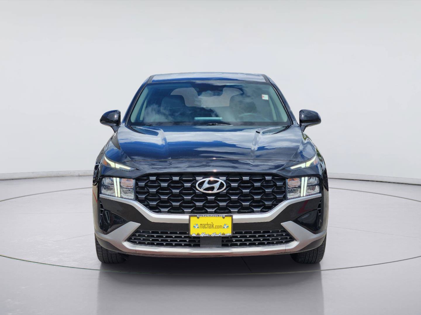 Used 2023 Hyundai Santa Fe SE FWD image 2