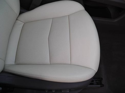 Certified 2025 Cadillac XT5 Premium Luxury FWD image 31