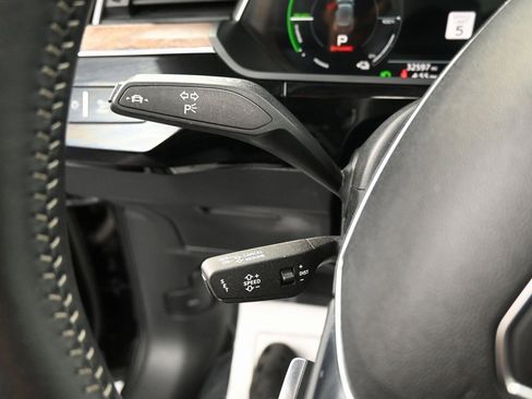 Used 2019 Audi e-tron Prestige w/ Prestige Package image 20