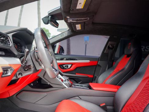 Used 2019 Lamborghini Urus S AWD/4WD image 10