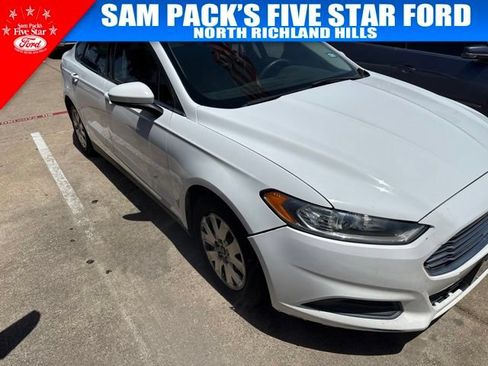 Used 2014 Ford Fusion S FWD image 2