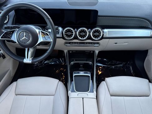 Certified 2025 Mercedes-Benz GLB 250 image 15
