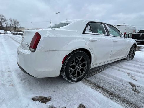 Certified 2017 Chrysler 300 S image 19