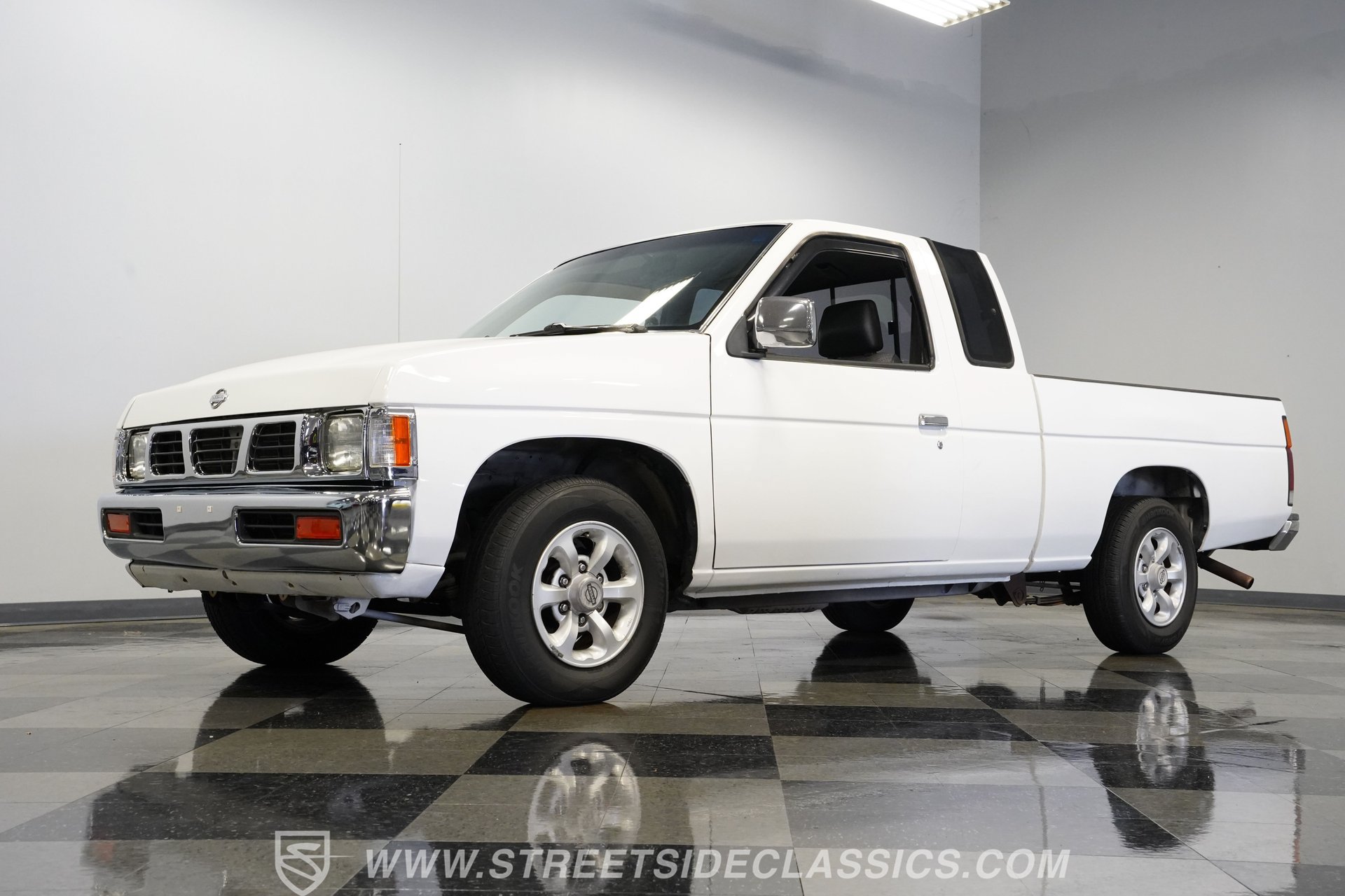 Used 1996 Nissan Pickup 2WD King Cab image 22