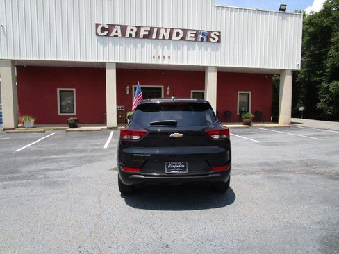 Used 2021 Chevrolet TrailBlazer LS FWD image 3