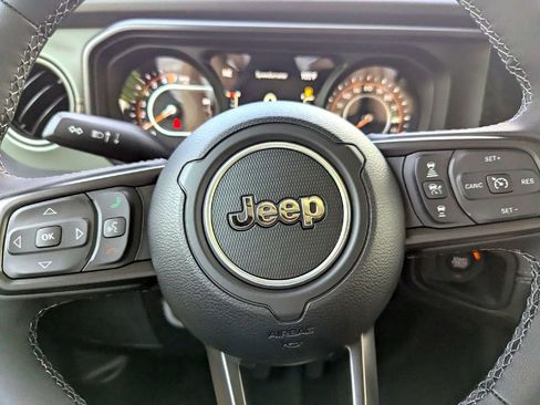 New 2025 Jeep Gladiator Mojave w/ Safety Group image 15
