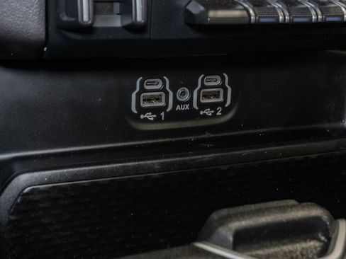 Used 2020 RAM 1500 Laramie w/ Sport Appearance Package AWD/4WD image 26